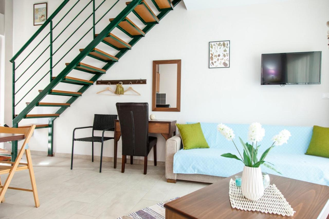 نيكيتي Erosaria Suites المظهر الخارجي الصورة