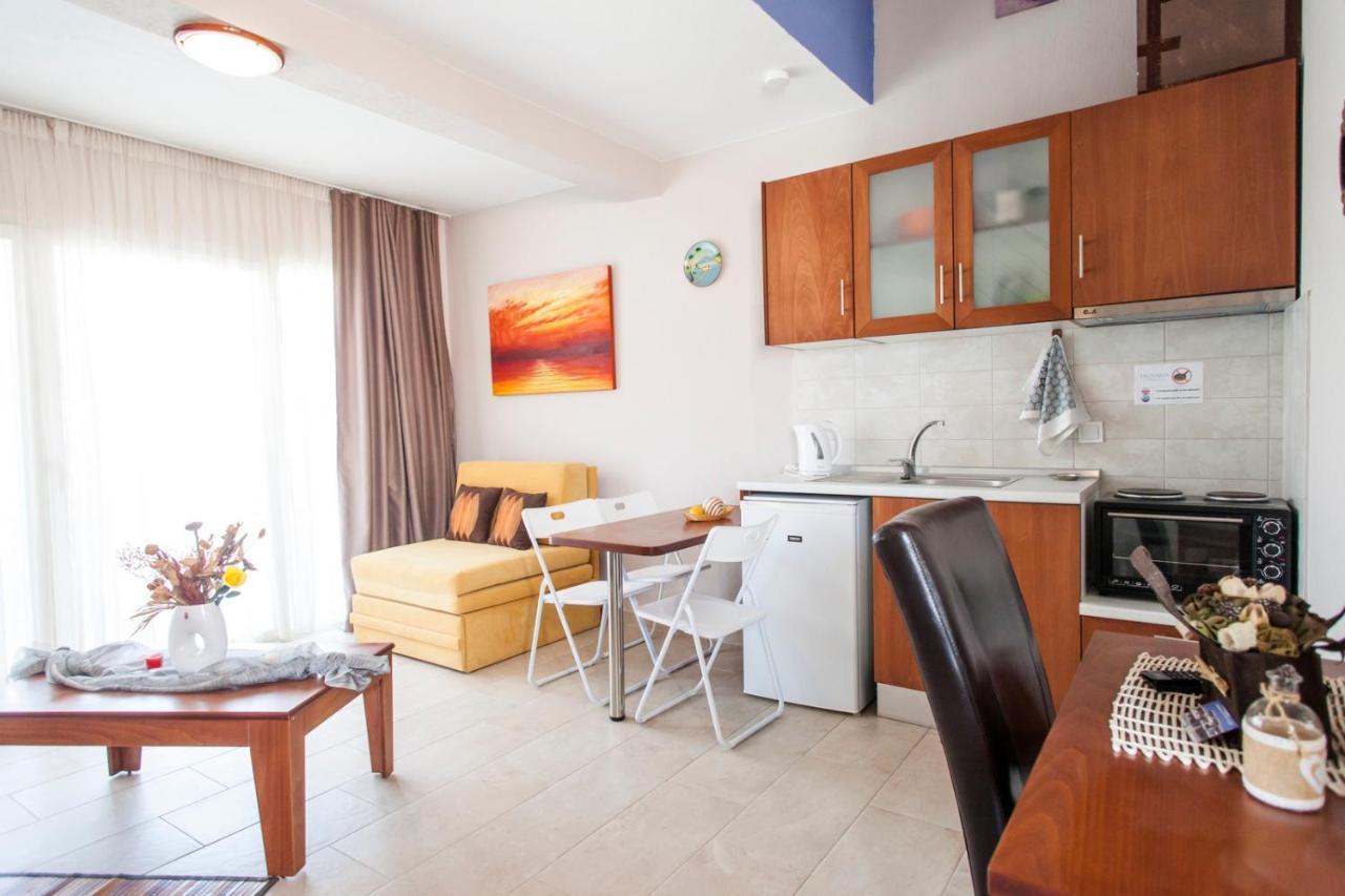 نيكيتي Erosaria Suites المظهر الخارجي الصورة