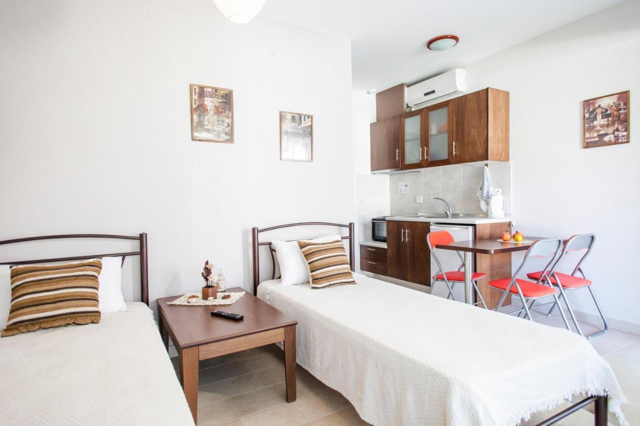 نيكيتي Erosaria Suites المظهر الخارجي الصورة