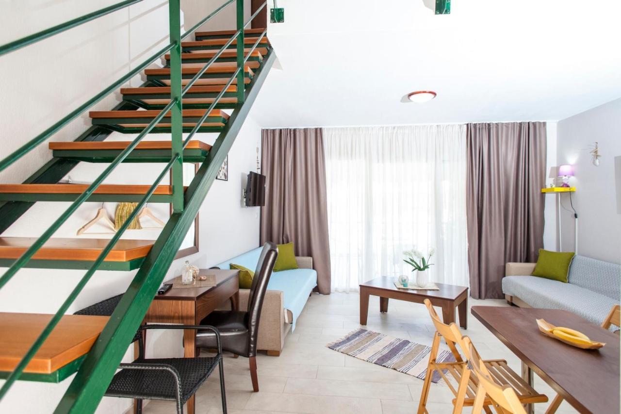 نيكيتي Erosaria Suites المظهر الخارجي الصورة