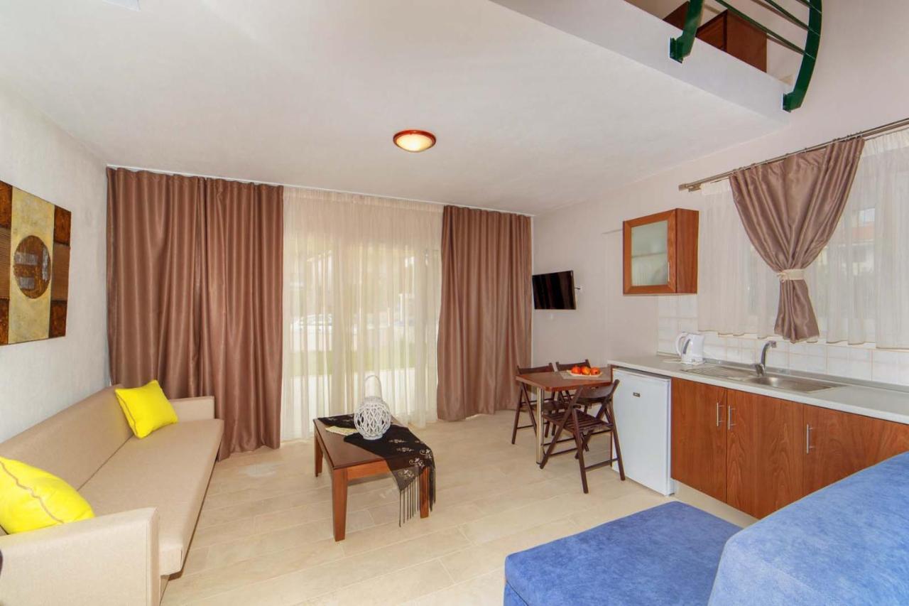 نيكيتي Erosaria Suites المظهر الخارجي الصورة