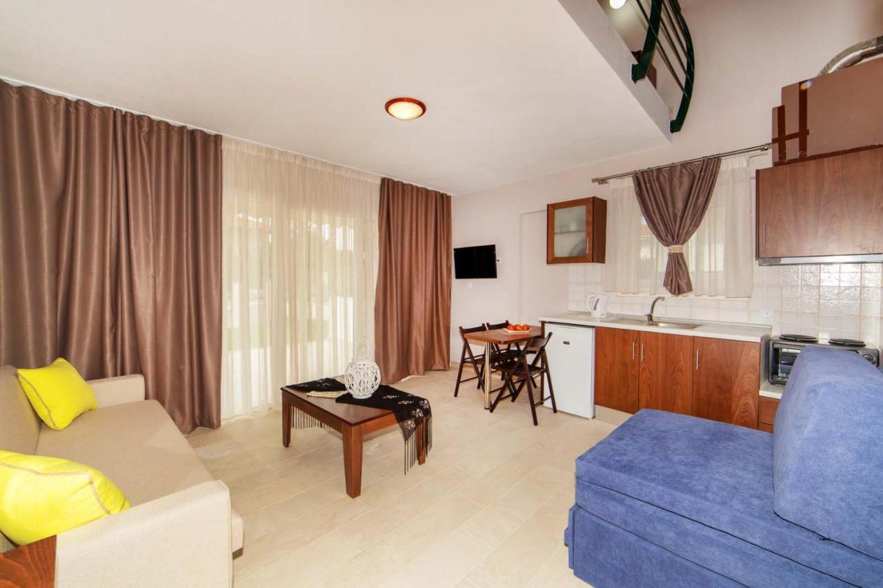 نيكيتي Erosaria Suites المظهر الخارجي الصورة