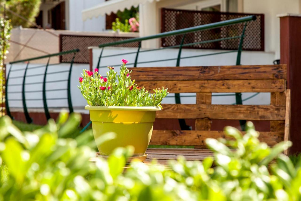 نيكيتي Erosaria Suites المظهر الخارجي الصورة