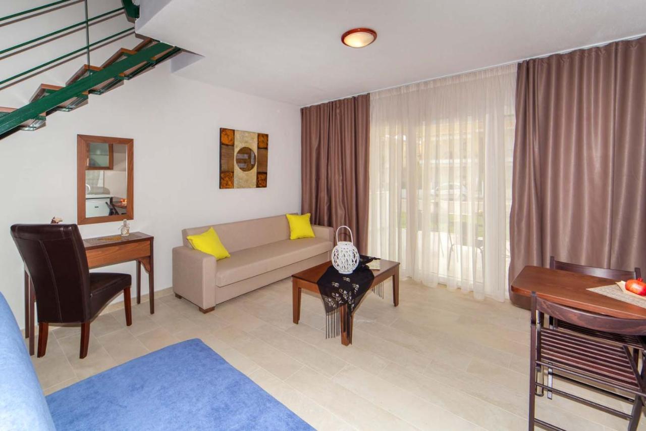 نيكيتي Erosaria Suites المظهر الخارجي الصورة