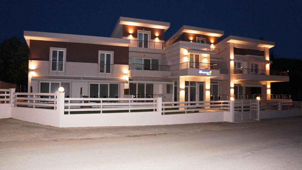 نيكيتي Erosaria Suites المظهر الخارجي الصورة
