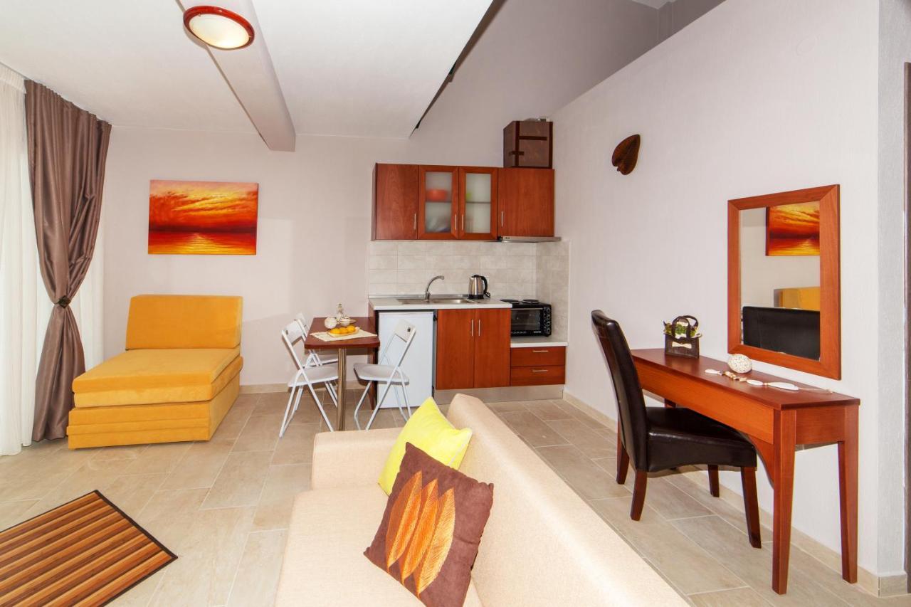 نيكيتي Erosaria Suites المظهر الخارجي الصورة